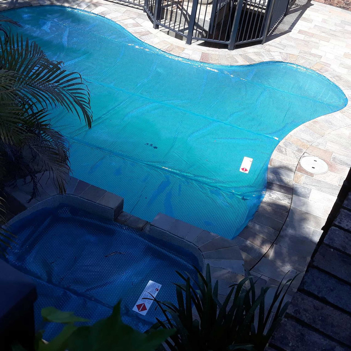 Daisy Pool Covering 3